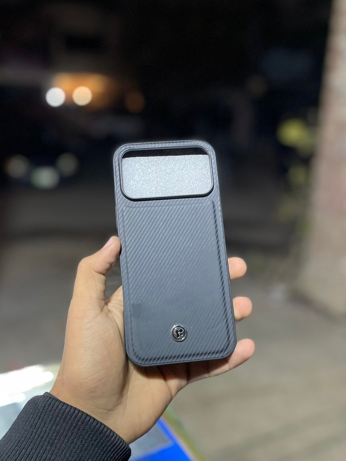 Carbon Fiber Textured Slim Case for iPhone 17 Pro Max